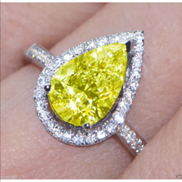 Yellow sapphire pear Engagement ring - Picture 2 of 3